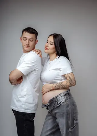 Кадър от сесия в очакване